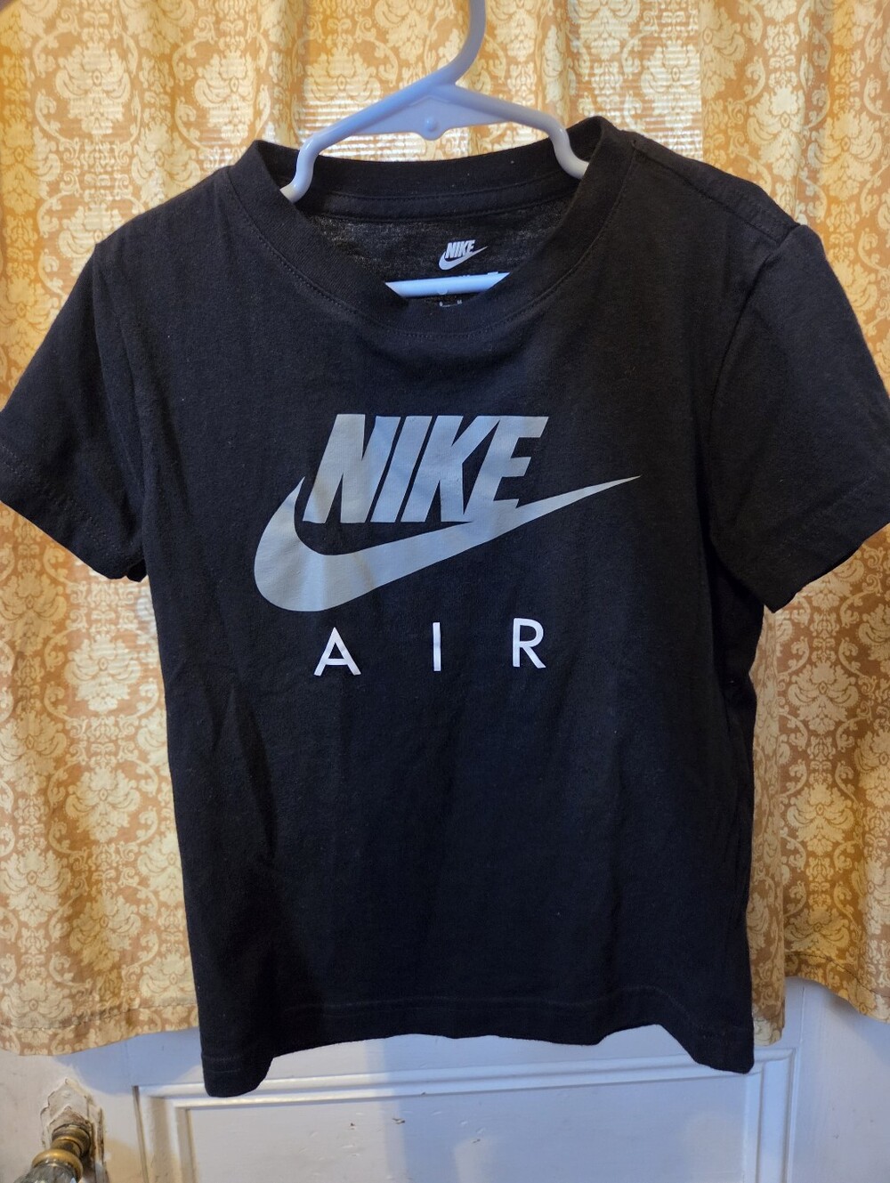 Nike Kids' GUC Black 'Nike Air' Graphic Tee Sz 5